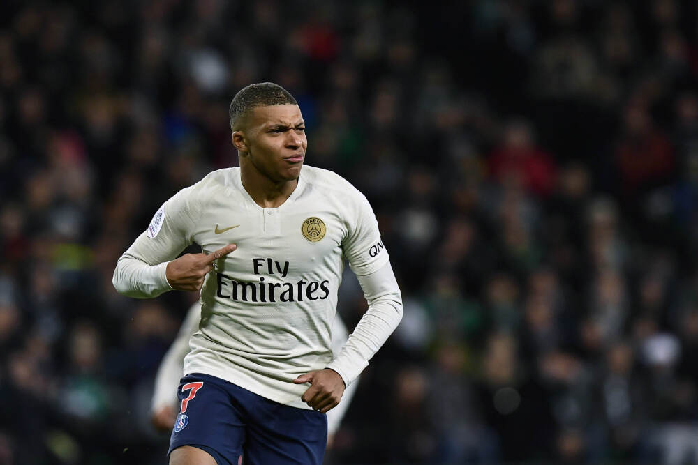 AI“加持”论文代写形成“流水线”